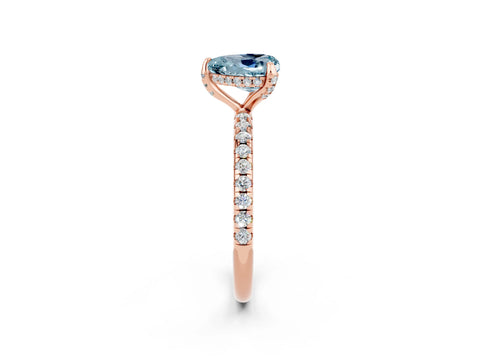 Rose gold Heart Cut Diamond Solitaire Ring with Four-Prong Setting and Pavé Band_2