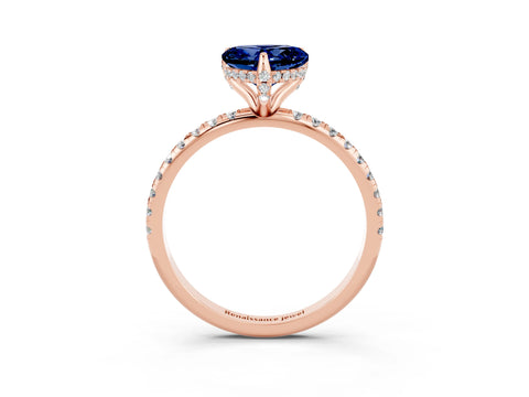 Rose gold Heart Cut Diamond Solitaire Ring with Four-Prong Setting and Pavé Band_3