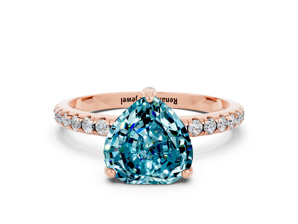 Rose gold Heart Cut Diamond Solitaire Ring with Four-Prong Setting and Pavé Band