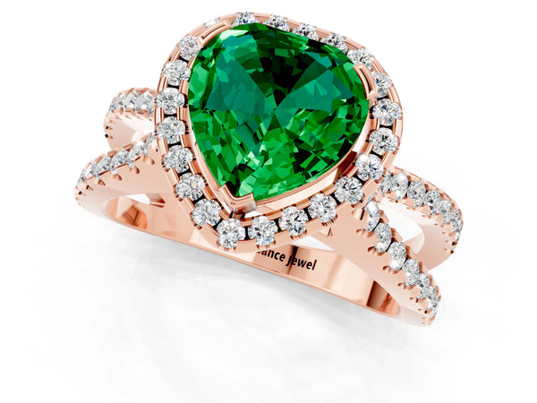 Rose gold Heart Cut Emerald Halo Ring with Split Shank Pavé Band and Prong Setting