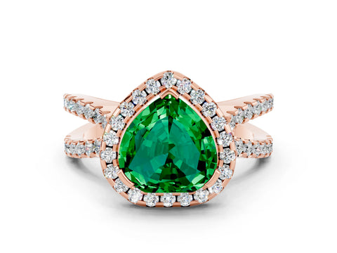 Rose gold Heart Cut Emerald Halo Ring with Split Shank Pavé Band and Prong Setting