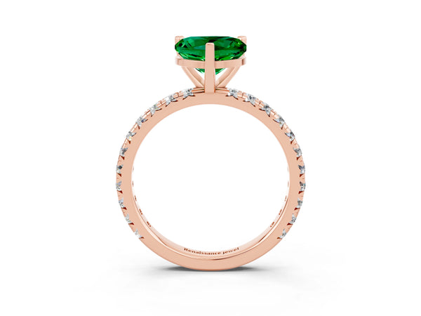 Rose gold Heart Cut Emerald Pavé Solitaire Ring with Round Band and Prong Setting