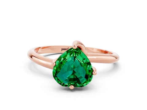Rose gold Heart Cut Emerald Solitaire Engagement Ring with Four-Prong Setting and Classic Band_12