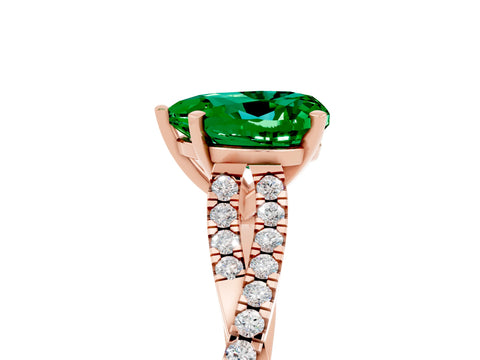 Rose gold Heart Cut Emerald Solitaire Engagement Ring with Twisted Pavé Band and Four-Prong Setting_17