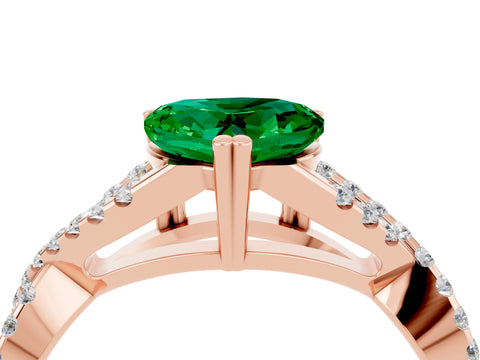 Rose gold Heart Cut Emerald Solitaire Ring with Four-Prong Setting and Twisted Pavé Band_4