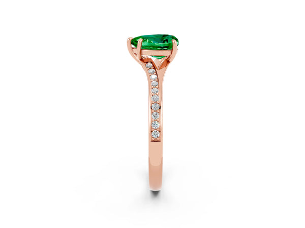 Rose gold Heart Cut Emerald Solitaire Ring with Pavé Band and Prong Setting
