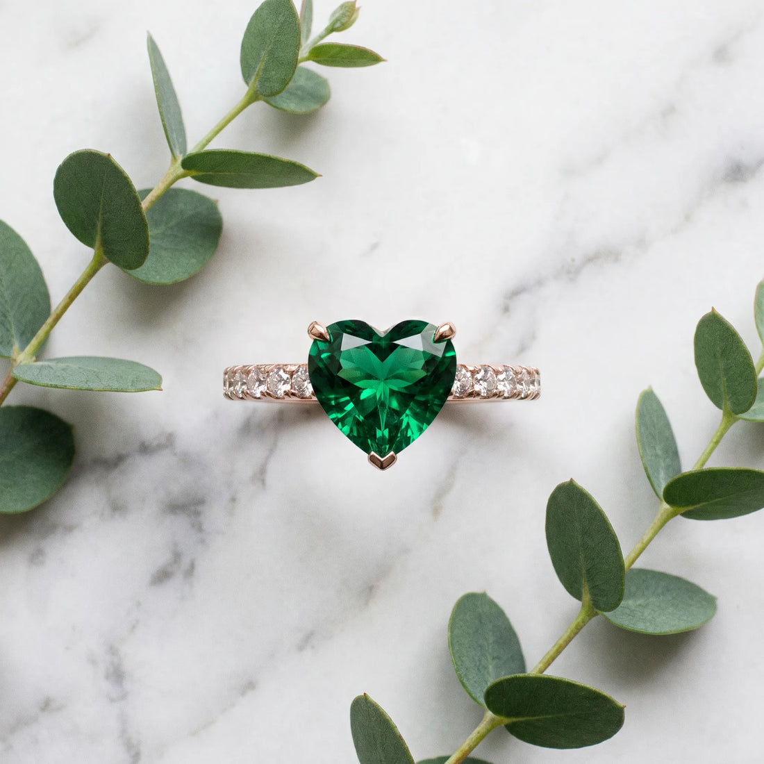 Rose gold Heart Cut Emerald Solitaire Ring with Round  Pavé Band and Four-Prong Setting_45