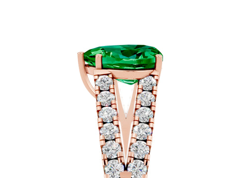 Rose gold Heart Cut Emerald Split Shank Pavé Engagement Ring with Four-Prong Setting_17