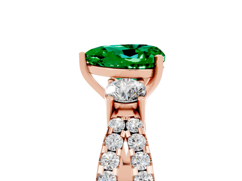 Rose gold Heart Cut Emerald Three-Stone Ring with Pavé Split Shank and Four-Prong Setting_5