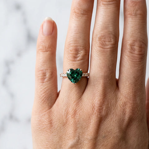 Rose gold Heart Cut Green Sapphire Solitaire Ring with Round  Pavé Band and Four-Prong Setting_42