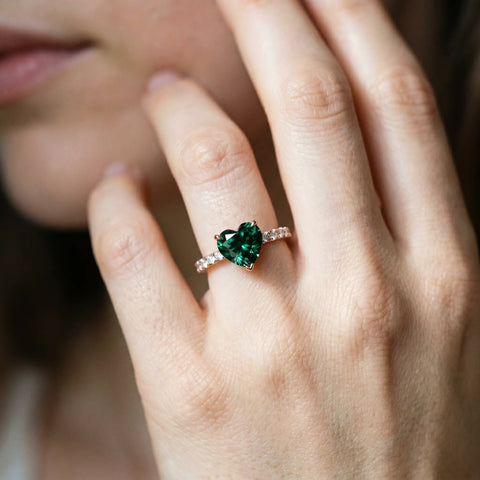 Rose gold Heart Cut Green Sapphire Solitaire Ring with Round  Pavé Band and Four-Prong Setting_44