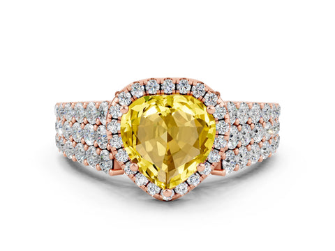 Rose gold Heart Cut Halo Pavé Diamond Engagement Ring with Split Shank and Four-Prong Setting