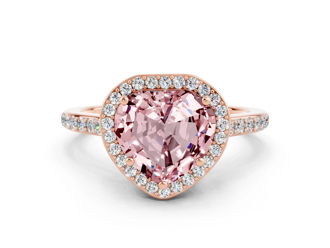 Rose gold Heart Cut Halo Round Diamond Pavé Band with Four-Prong Setting