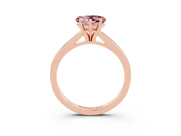 Rose gold Heart Cut Morganite Solitaire Ring with Pavé Band and Prong Setting