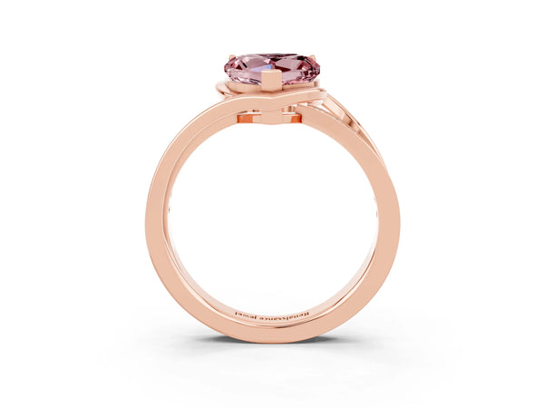 Rose gold Heart Cut Morganite Solitaire Ring with Split Shank and Prong Setting
