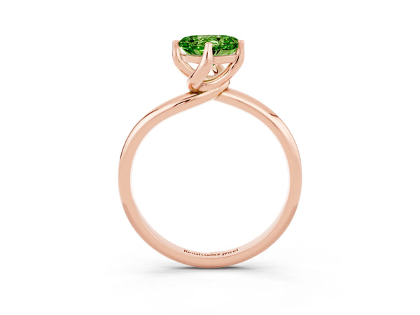 Rose gold Heart Cut Peridot Solitaire Engagement Ring with Four-Prong Setting and Classic Band