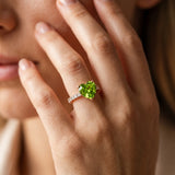 Rose gold Heart Cut Peridot Solitaire Ring with Round  Pavé Band and Four-Prong Setting_44