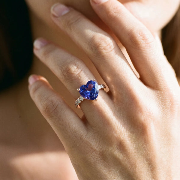 Rose gold Heart Cut Tanzanite Solitaire Ring with Round  Pavé Band and Four-Prong Setting