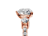 Rose gold Heart Cut Three-Stone Diamond Pavé Band with Prong Setting_28