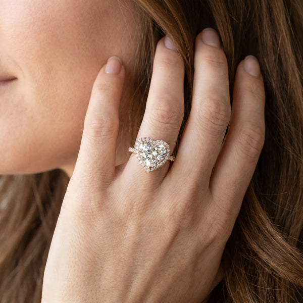 Rose gold Heart Halo Twist Band with Four-Prong Setting