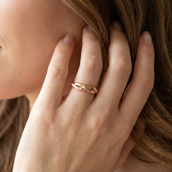 Rose gold Infinity Twisted Plain Band