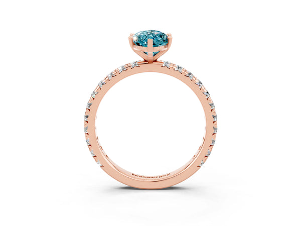Rose gold Marquise Cut Cut Diamond Pavé Band with Four-Prong Setting