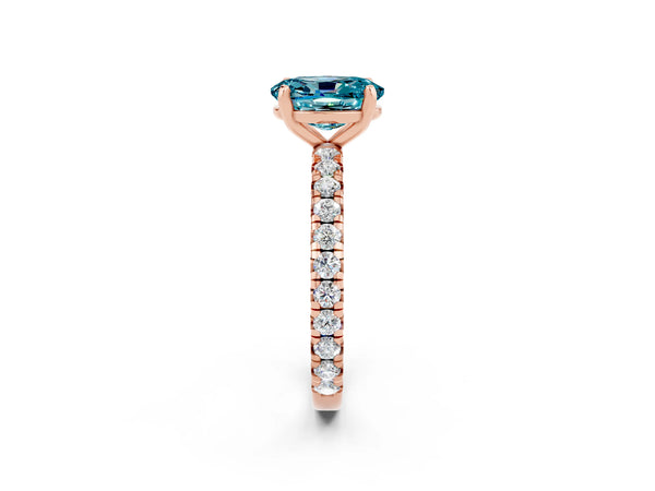 Rose gold Oval Cut Cut Diamond Pavé Band with Four-Prong Setting