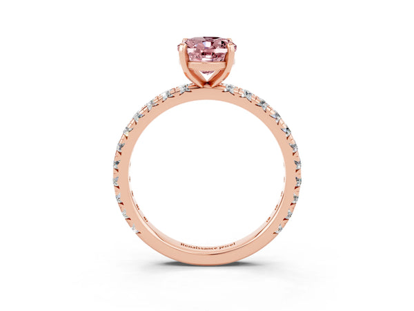 Rose gold Oval Cut Cut Diamond Pavé Band with Four-Prong Setting