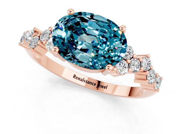 Rose gold Oval Cut Diamond Cluster Pavé Band with Four-Prong Setting