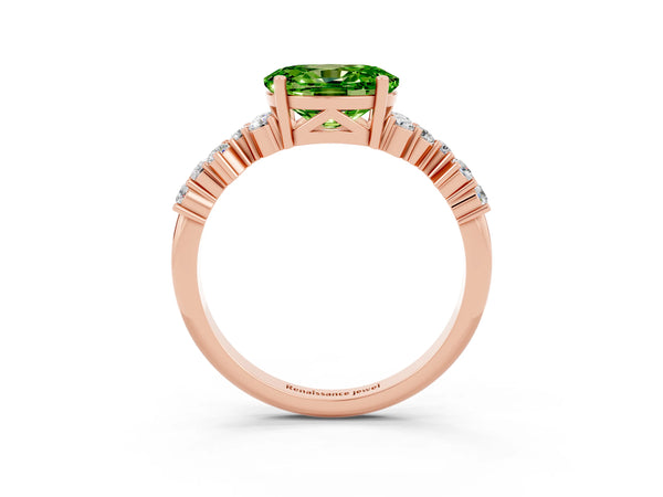 Rose gold Oval Cut Diamond Cluster Pavé Band with Four-Prong Setting