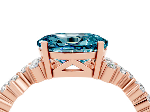 Rose gold Oval Cut Diamond Cluster Pavé Band with Four-Prong Setting_4