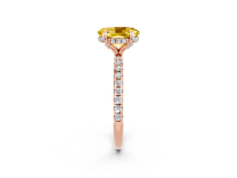 Rose gold Oval Cut Diamond Solitaire Ring with Four-Prong Setting and Pavé Band_2