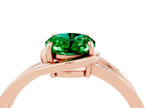 Rose gold Oval Cut Emerald Solitaire Ring with Split Shank and Prong Setting_4