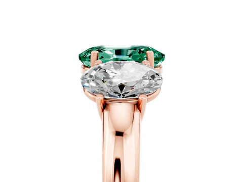 Rose gold Oval Cut Green Sapphire Three-Stone Ring with Four-Prong Setting and Classic Band_5