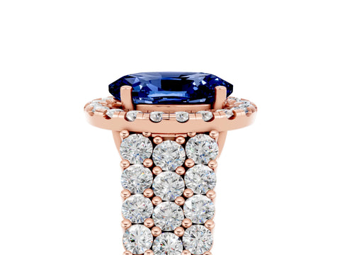 Rose gold Oval Cut Halo Pavé Diamond Engagement Ring with Split Shank and Four-Prong Setting_5