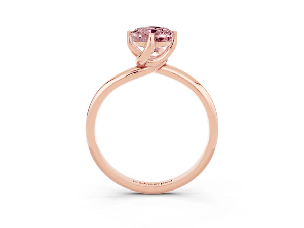 Rose gold Oval Cut Morganite Solitaire Engagement Ring with Four-Prong Setting and Classic Band