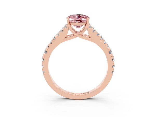 Rose gold Oval Cut Morganite Split Shank Pavé Engagement Ring with Four-Prong Setting