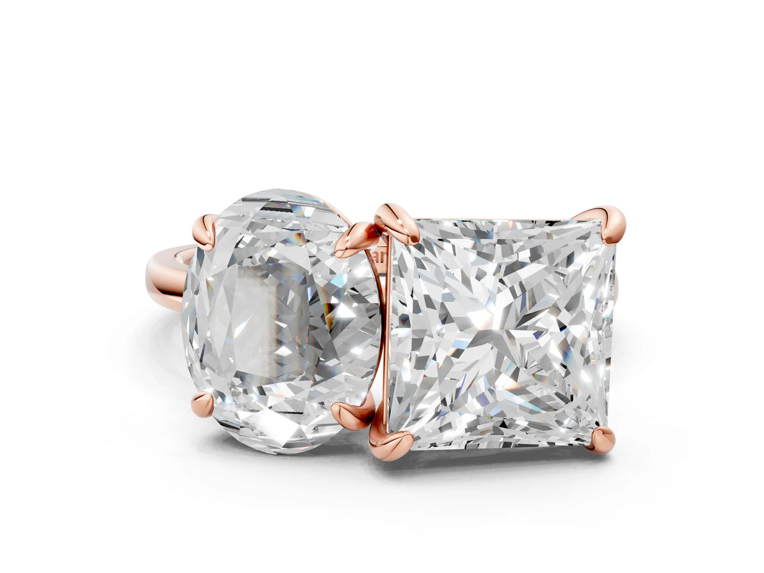 Rose gold Oval and Princess Toi Moi Ring with Prong Setting and Plain Band