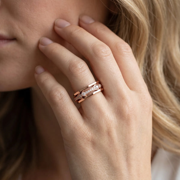 Rose gold Pavé Round Diamond Eternity Band with Bar Prong Setting