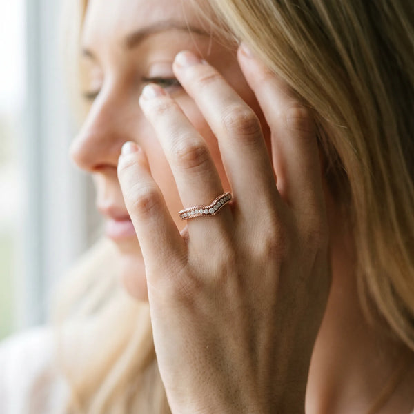 Rose gold Pave Round Diamond Curved Milgrain Band