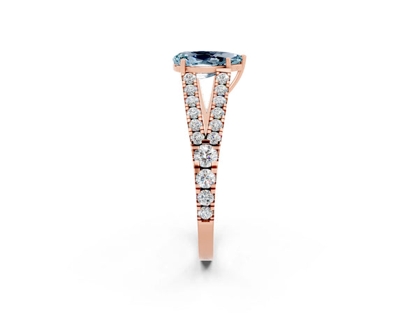 Rose gold Pear Cut Aquamarine Split Shank Pavé Engagement Ring with Four-Prong Setting