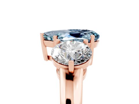 Rose gold Pear Cut Aquamarine Three-Stone Ring with Prong Setting and Classic Band_5