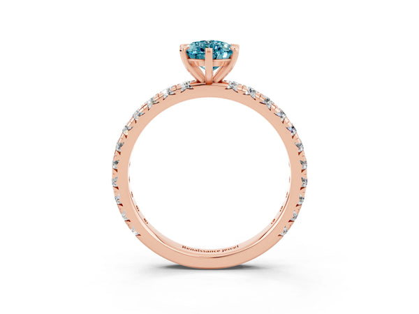 Rose gold Pear Cut Cut Diamond Pavé Band with Four-Prong Setting