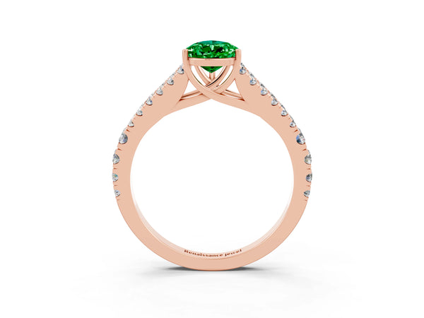 Rose gold Pear Cut Emerald Split Shank Engagement Ring with Round Pavé and Prong Setting