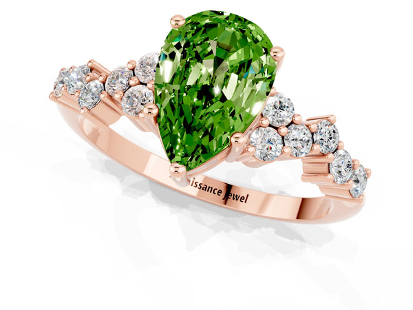 Rose gold Pear Cut Diamond Cluster Pavé Band with Four-Prong Setting