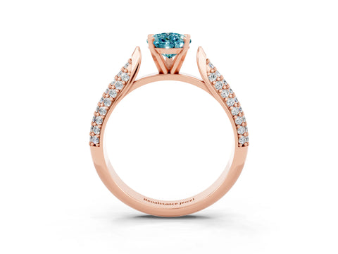 Rose gold Pear Cut Diamond Solitaire Engagement Ring with Pavé Band and Four-Prong Setting_3