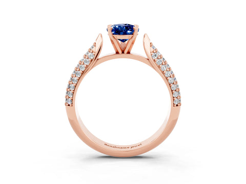 Rose gold Pear Cut Diamond Solitaire Engagement Ring with Pavé Band and Four-Prong Setting_3