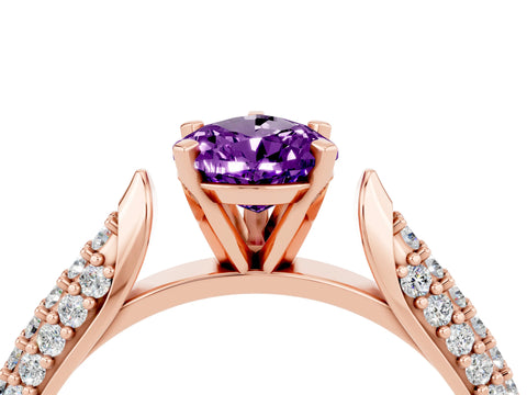 Rose gold Pear Cut Diamond Solitaire Engagement Ring with Pavé Band and Four-Prong Setting_4