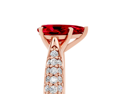 Rose gold Pear Cut Diamond Solitaire Engagement Ring with Pavé Band and Four-Prong Setting_5