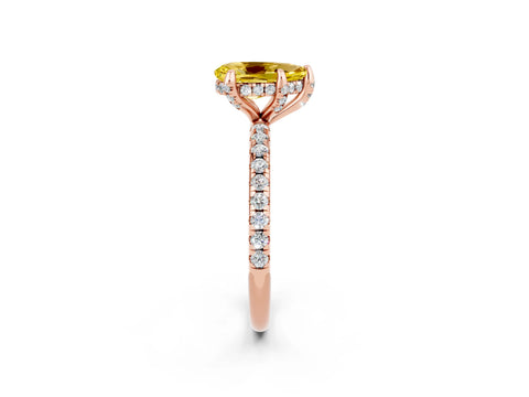 Rose gold Pear Cut Diamond Solitaire Ring with Four-Prong Setting and Pavé Band_2